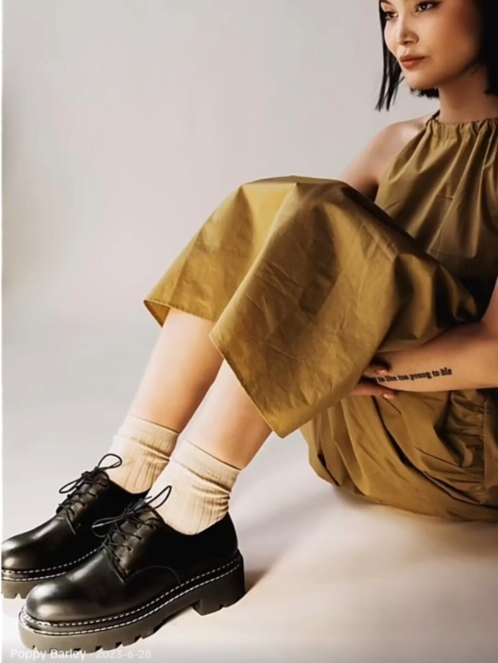Poppy Barley Uniform Oxford Black
